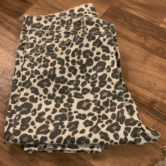 ‘Loft’ jeans - Picture 3 of 4